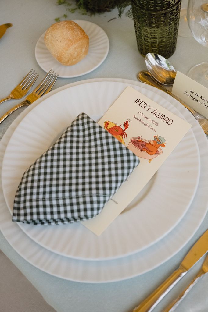 Menú diseñado por Inés Rubio @rubioroa.art