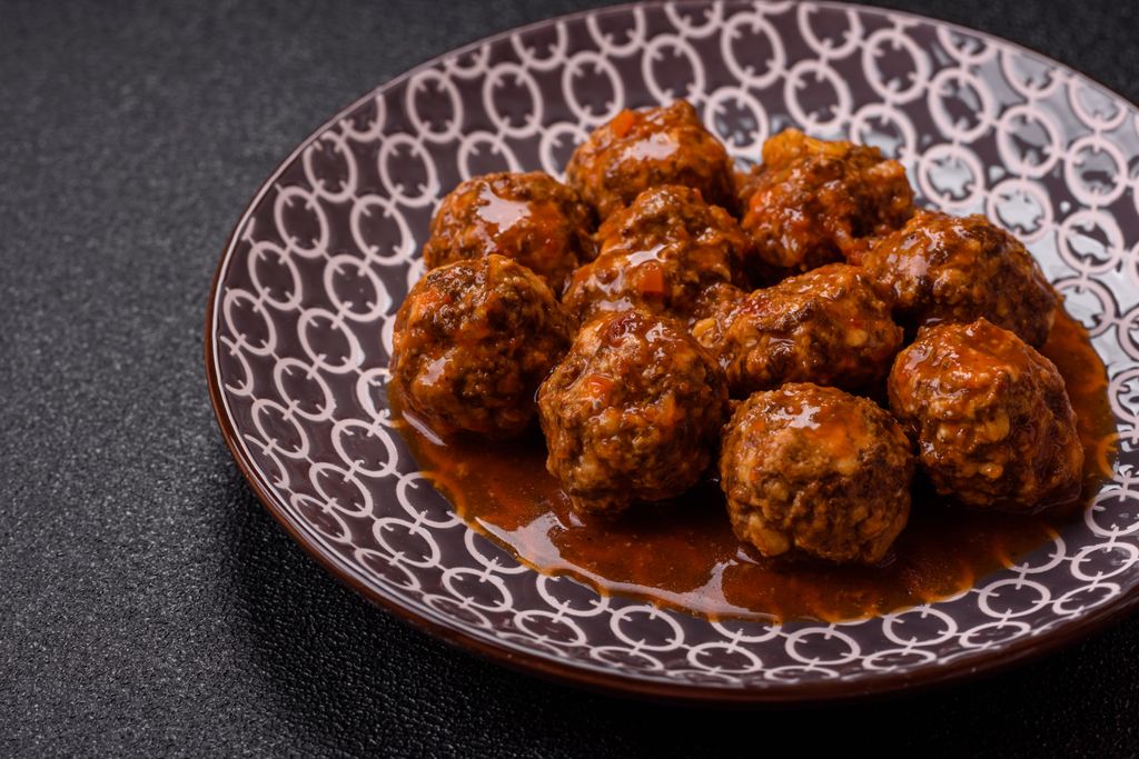 Marina cocina esta receta con muchas verduras que después tritura para la salsa.