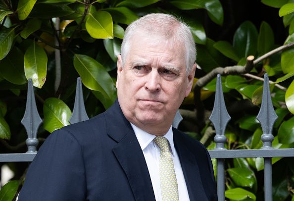 Mientras tanto, Andrew Mountbatten-Windsor ha emprendido acciones legales contra la Policía del Valle del Támesis