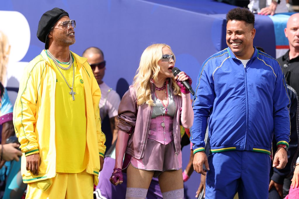 Ronaldinho, Madonna y Ronaldo en el show de Medio Tiempo de la Final del Mundial 2026.