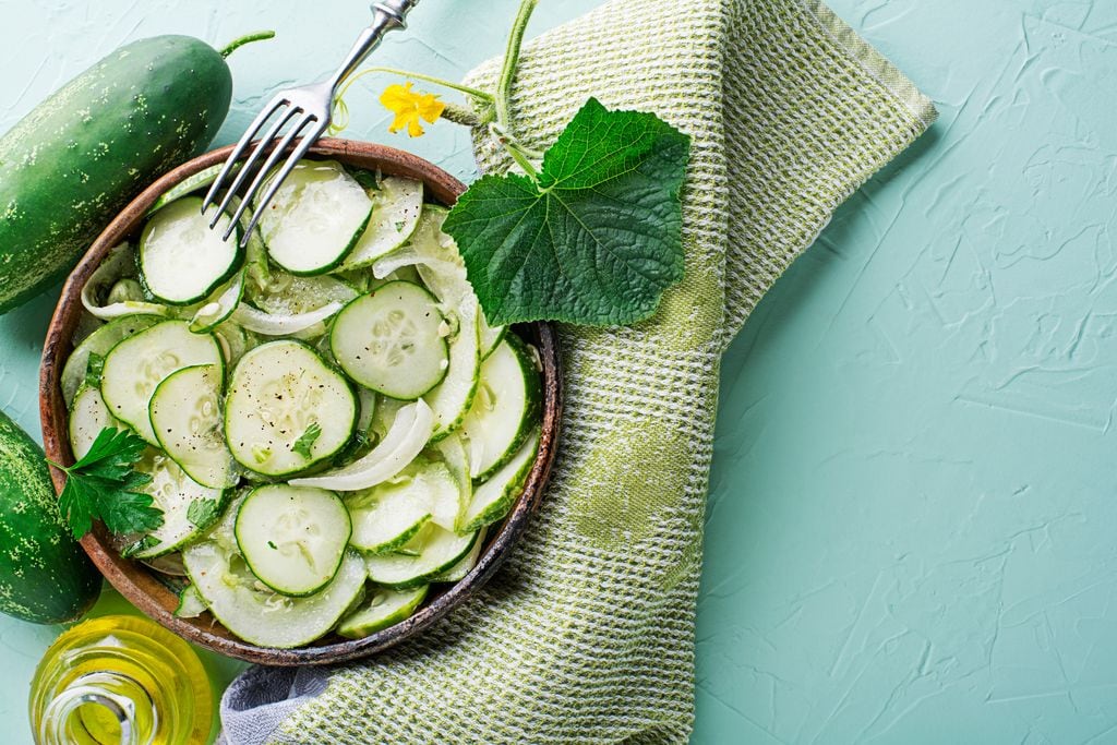 ensalada de pepino y cebolla