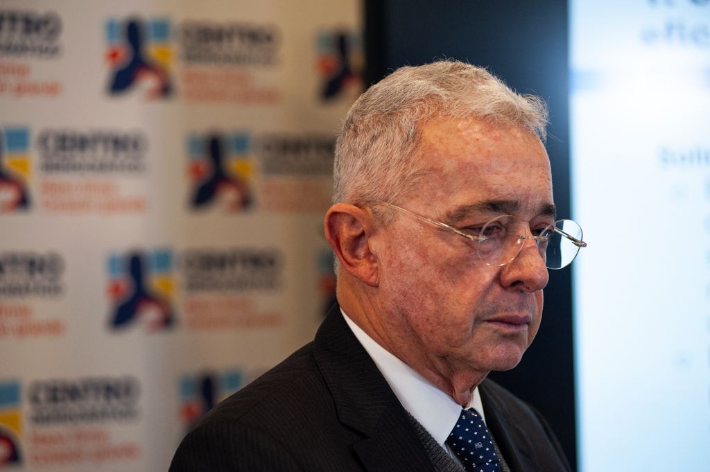 Uribe se ha convertido en el primer expresidente de Colombia en enfrentar una condena