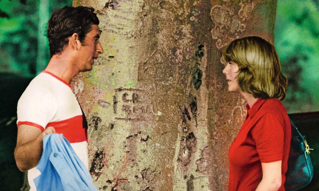Hola 4109 Prince Charles Talking to Camilla Parker Bowles at a Polo