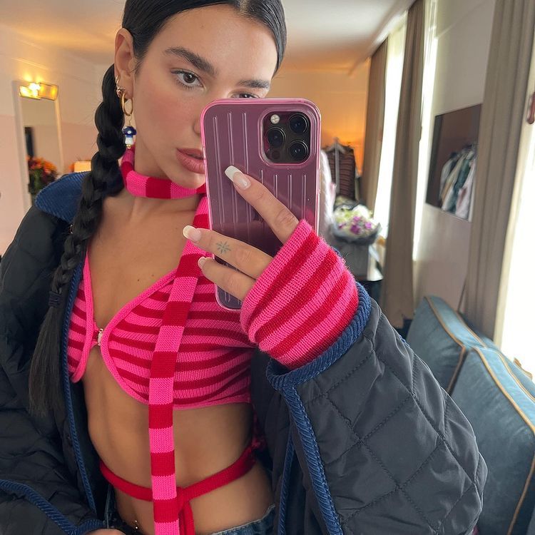 dua-lipa-punto