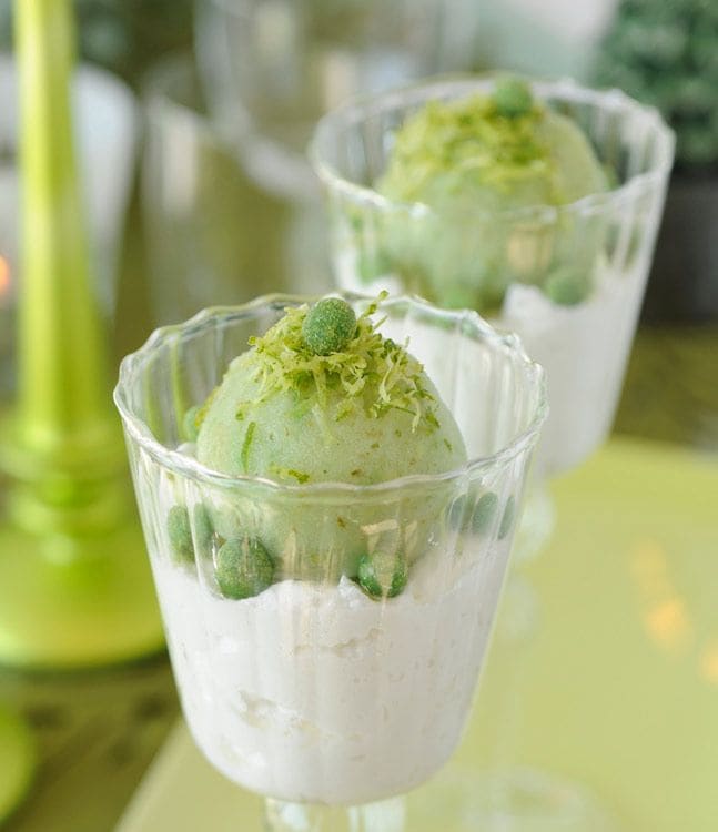 Mousse de lima con sorbete de albahaca