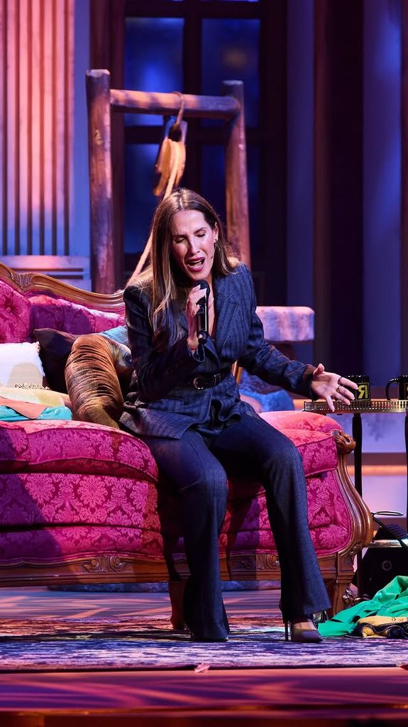 Malú cantó un tema inédito 'Salvar al Rey'