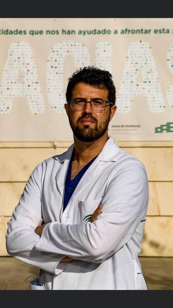 Dr. Francisco Navarro Triviño, dermatólogo del Hospital San Cecilio de Granada