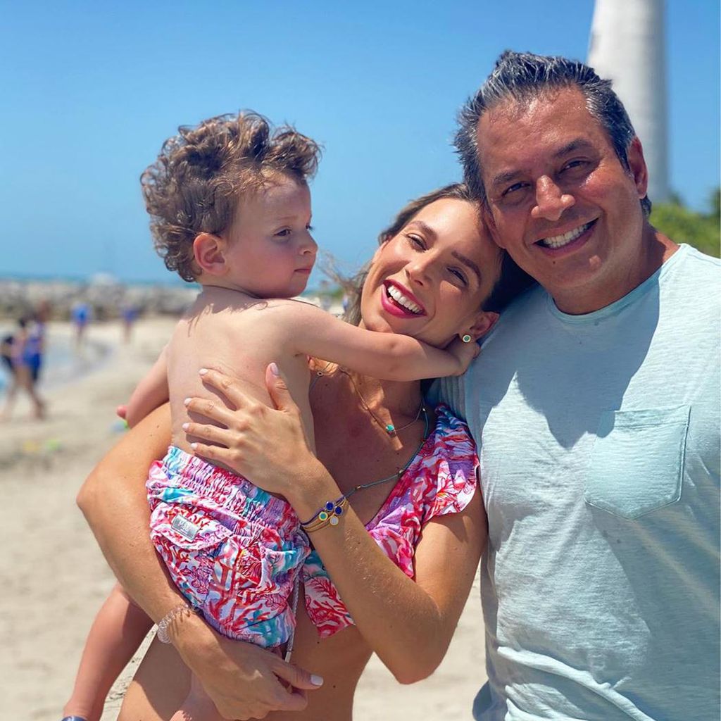 Daniel Sarcos, Alessandra Villegas y su hijo Daniel \"El Churri\"