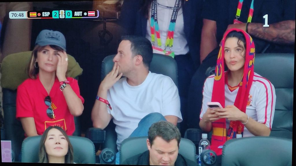 Rosalía tampoco ha querido perderse el partido de España