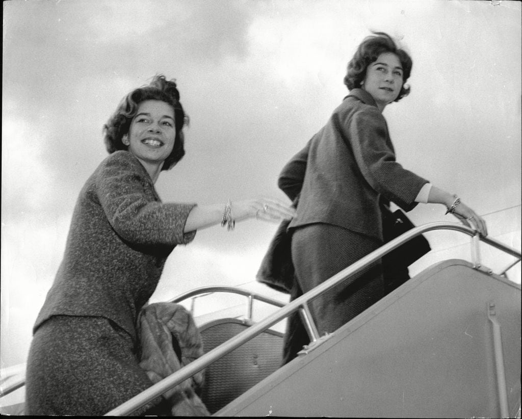 La reina Sofía y su hermana, la princesa Irene de Grecia, en una imagen tomada en 1061