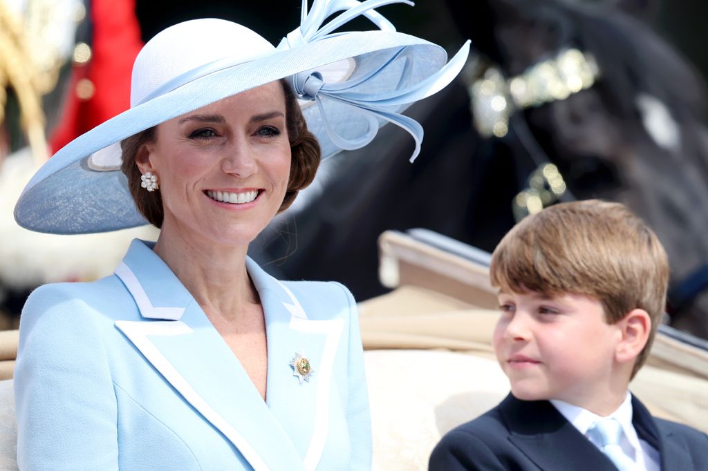 Kate Middleton y su hijo Louis, en el carruaje del Trooping the Colour 