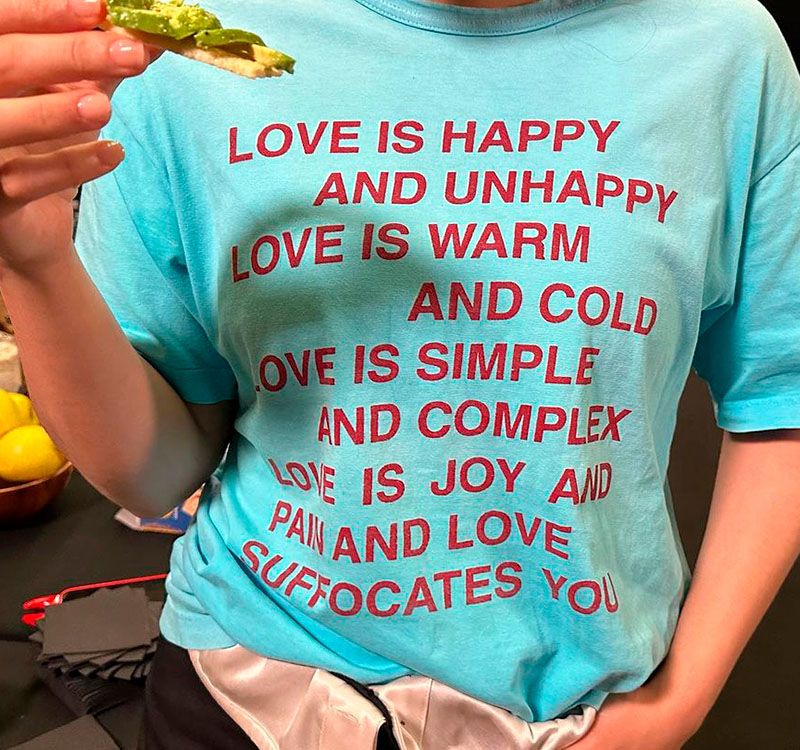 Camiseta con mensaje de Rosalía