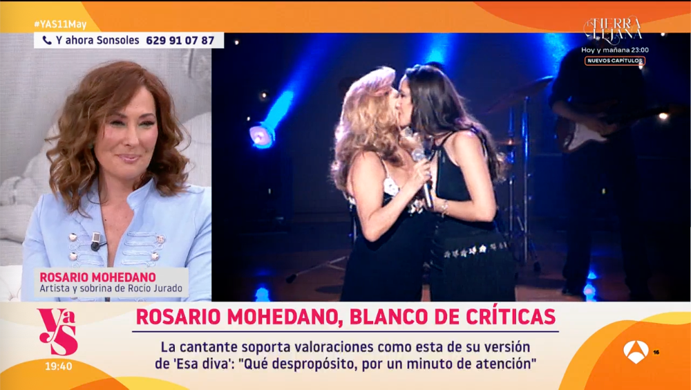 Rosario, sonriente viendo los videos preparados por el programa
