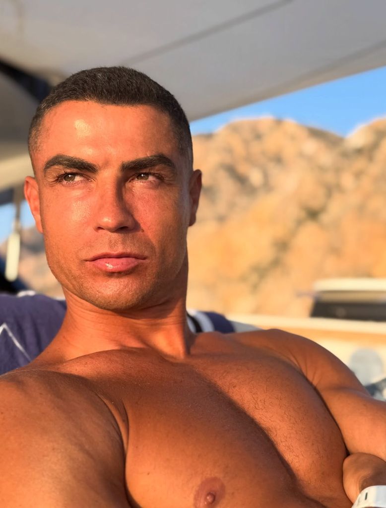 Cristiano Ronaldo en su yate navegando por Mallorca