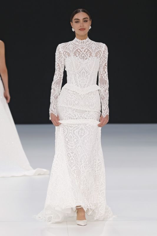 Tendencias novias 2026 cintura a la vasca encaje