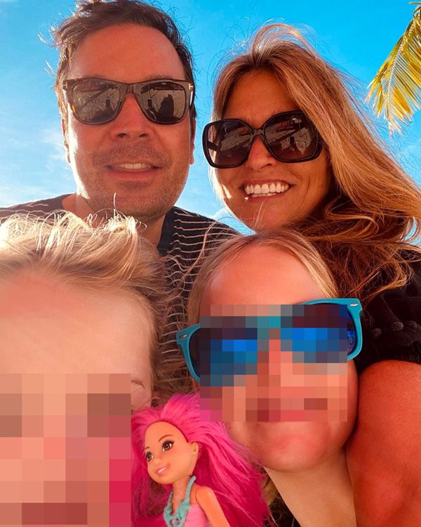 Jimmy Fallon, con su mujer y sus hijas