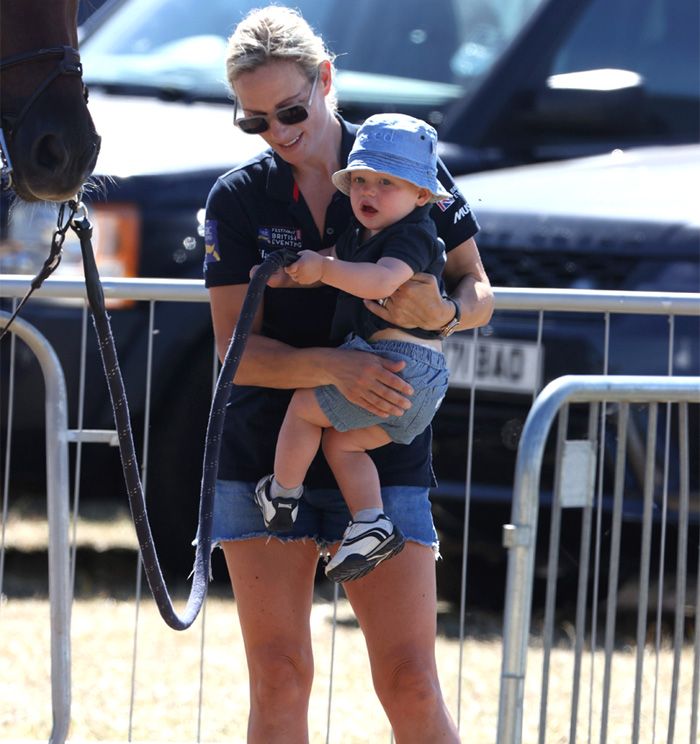Zara Tindall y su hijo Lucas