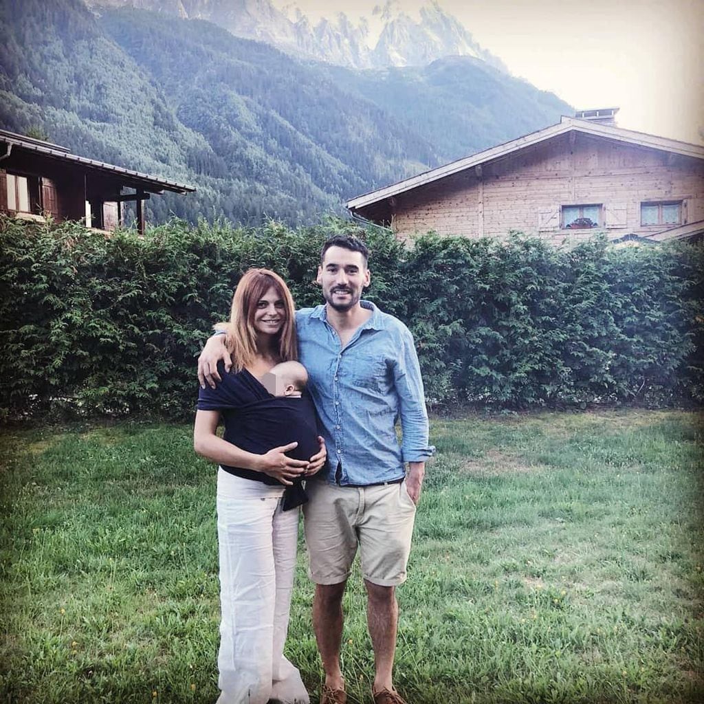 Natalia con su marido y su hijo