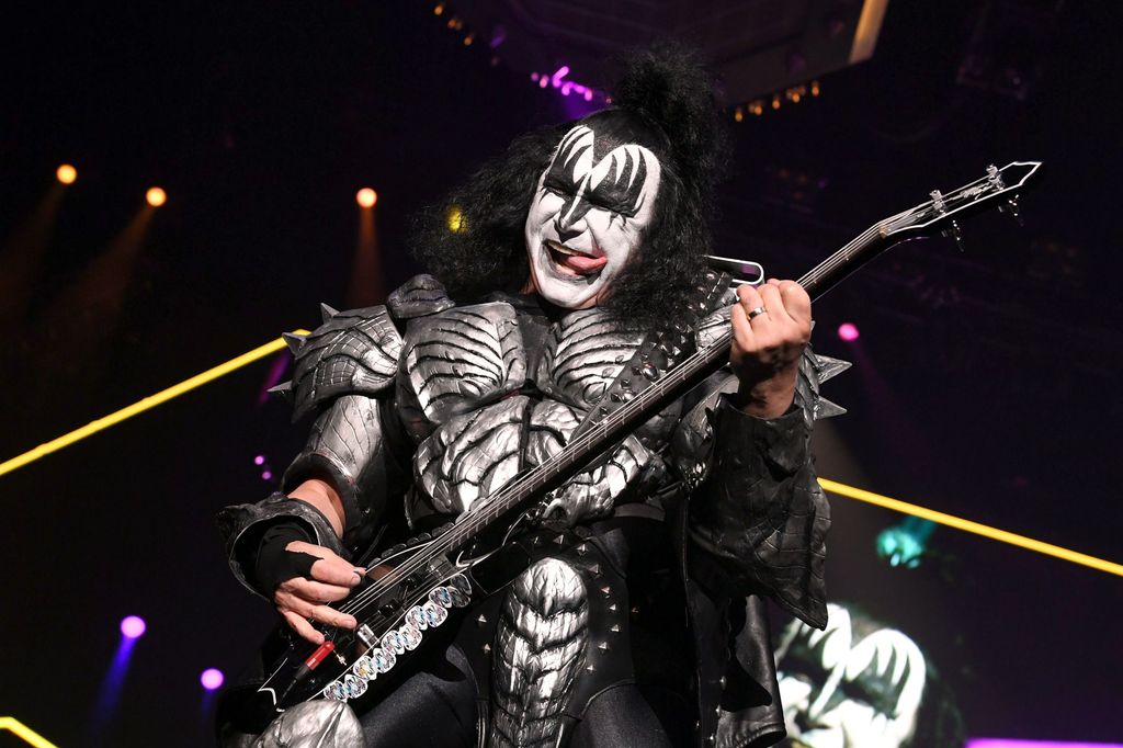 Gene Simmons bromeó acerca del incidente que sufrió y dijo sus habilidades al volante no eran las mejores. 