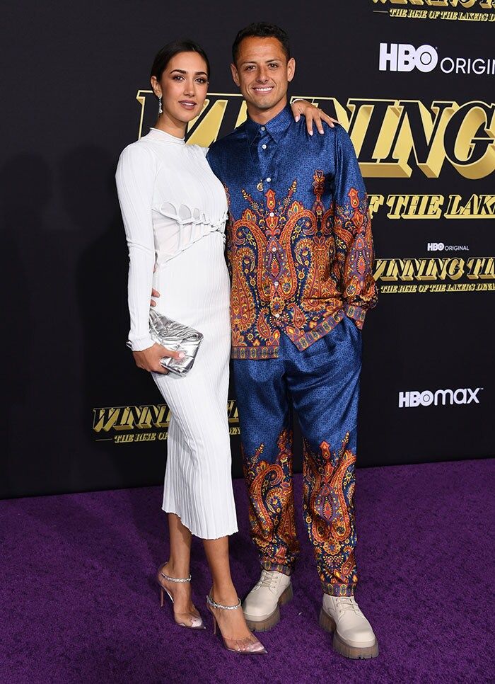Chicharito y Nicole McPherson alfombra roja