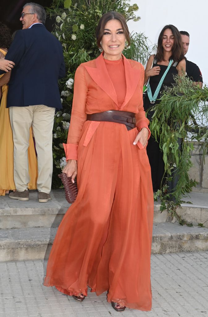 Raquel Revuelta a la entrada de la iglesia
