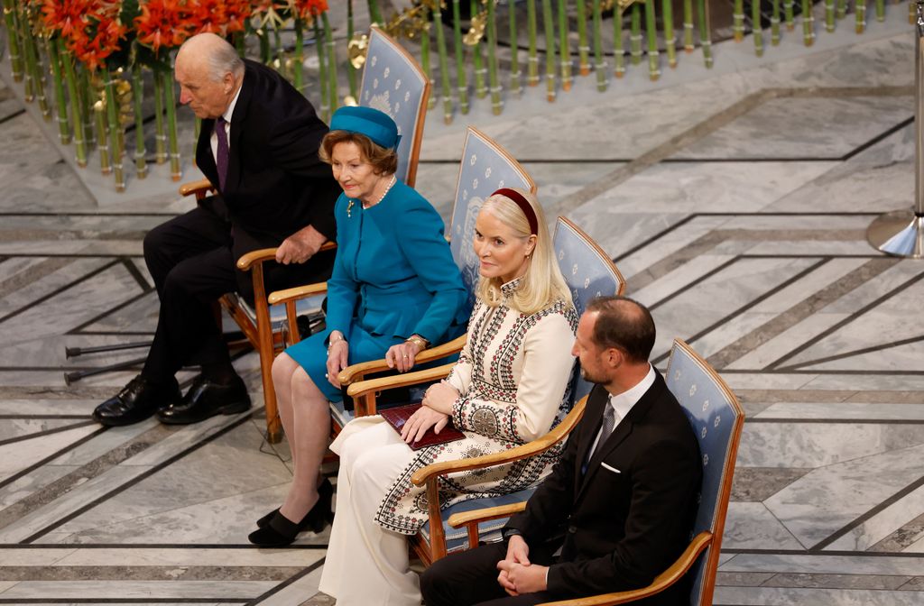 Haakon y Mette-Marit acompañan a los reyes de Noruega en la entrega del Nobel de la Paz en medio de las preocupaciones familiares 