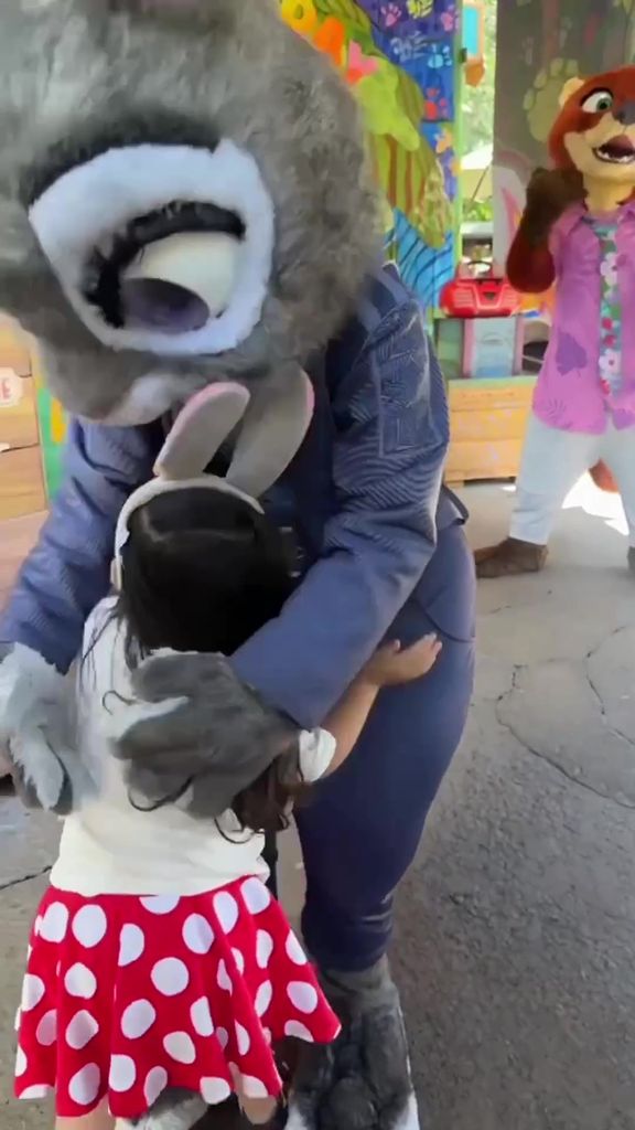 Lía también saludó a Judy Hopps de Zootopia.