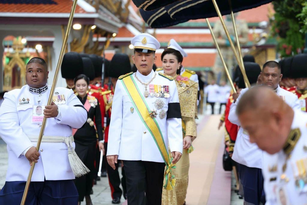 Los Reyes de Tailandia a su llegada al Templo del Buda de la Esmeralda
