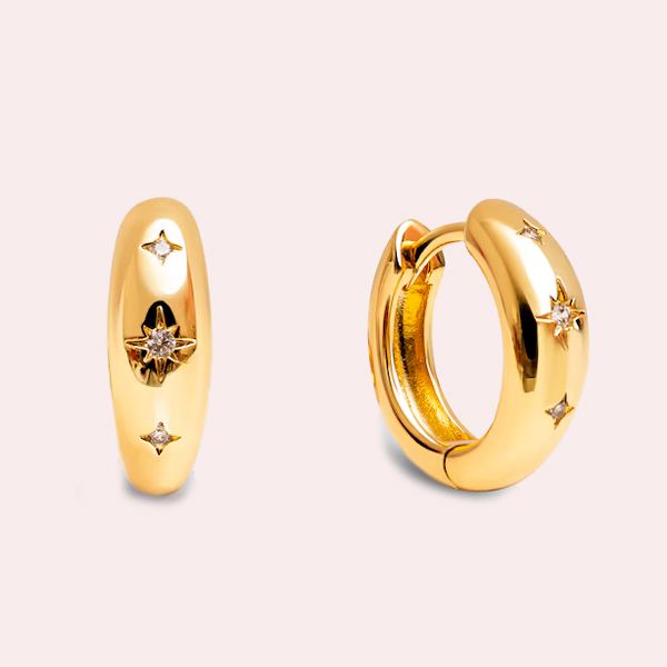 Pendientes de aro Astra S de aleación de metales bañados en oro