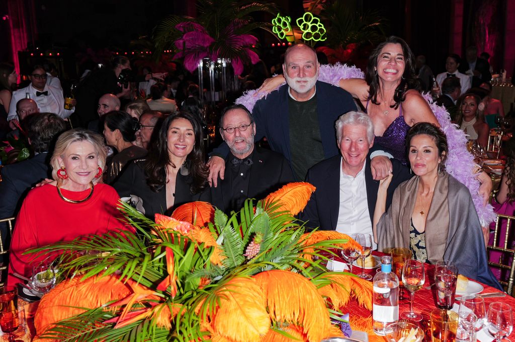 Alejandra y Richard Gere con el chef español José Andrés y el actor Jean Renó en la gala benéfica organizada por City Harvest en Nueva York