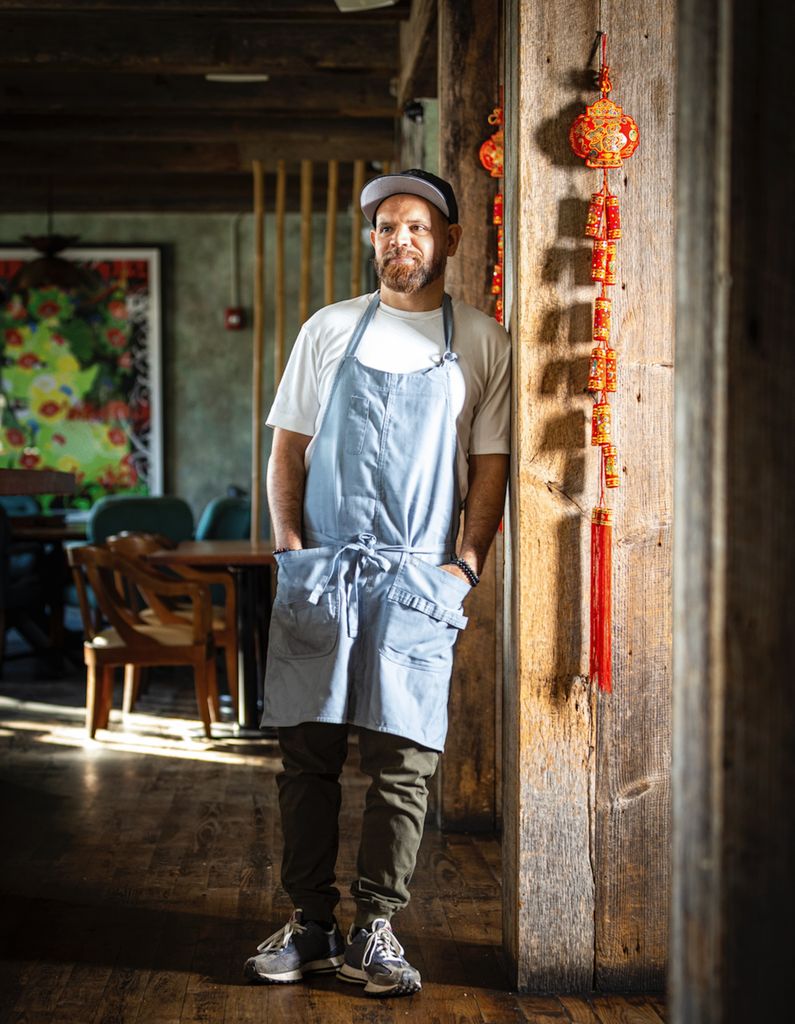 El chef colombiano César Zapata nos habló de su labor en No Kid Hungry.