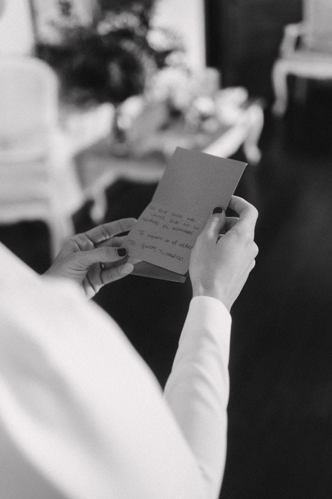 Ramo de flores con tarjeta dedicada