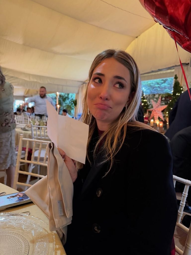 Alice Campello se ha mostrado muy emocionada tras el discurso que ha dado en la boda de su amiga, la diseñadora de joyas Isabel Peña
