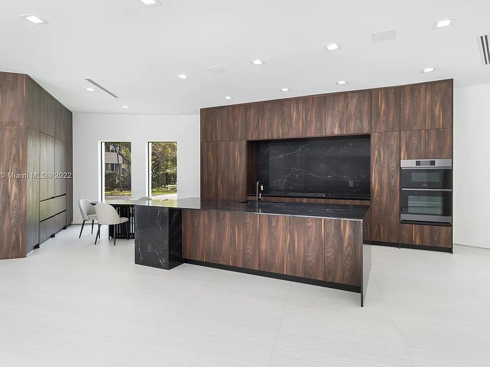 La cocina en las imágenes de la venta de la casa
