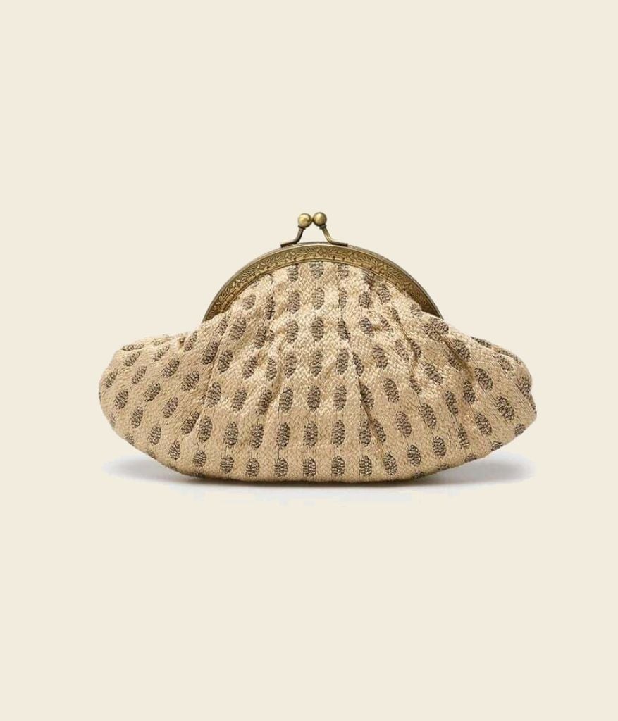 Bolso con boquilla con bordados dorados