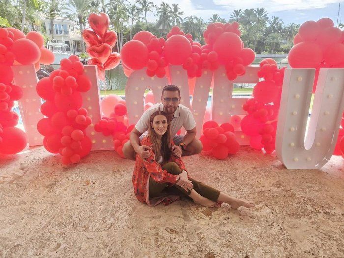 Jacky Bracamontes y Martín Fuentes 