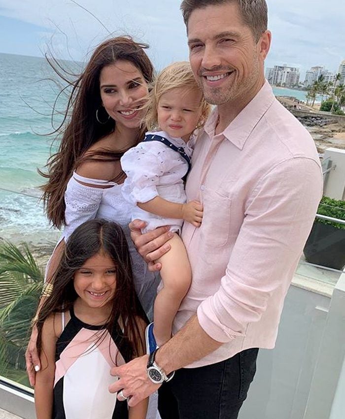 Roselyn Sánchez y su familia