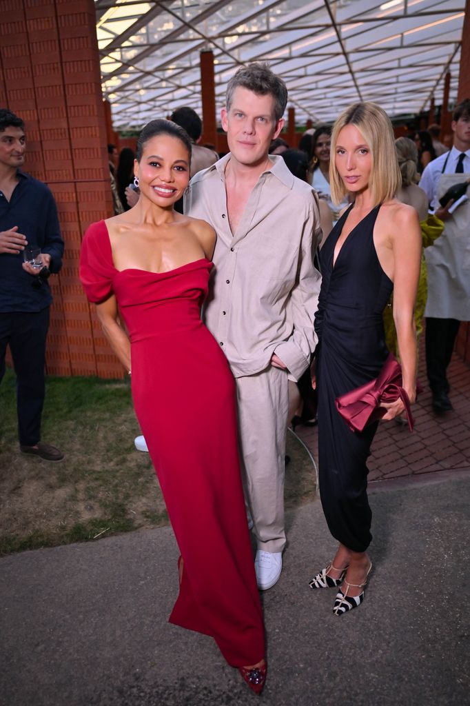 María Olimpia de Grecia, Wes Gordon y Emma Thynn, durante la Serpentine Summer Party celebrada en Londres (23 de junio de 2026).