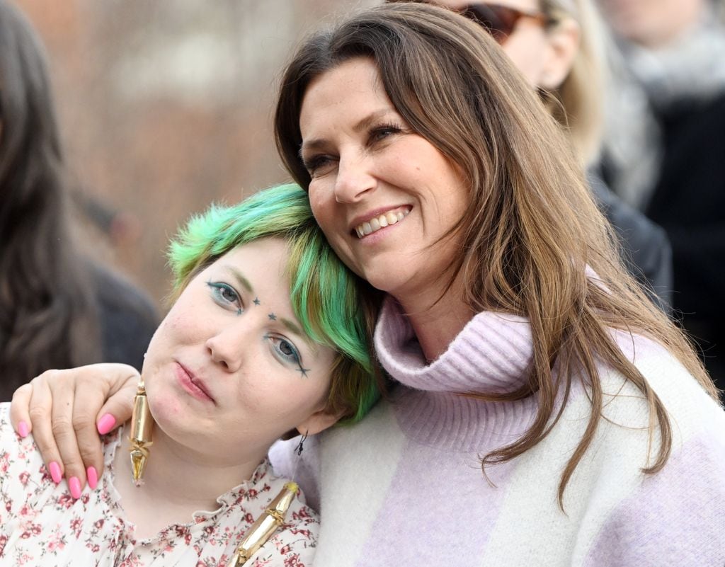 Marta Luisa de Noruega con su hija Maud Angelica