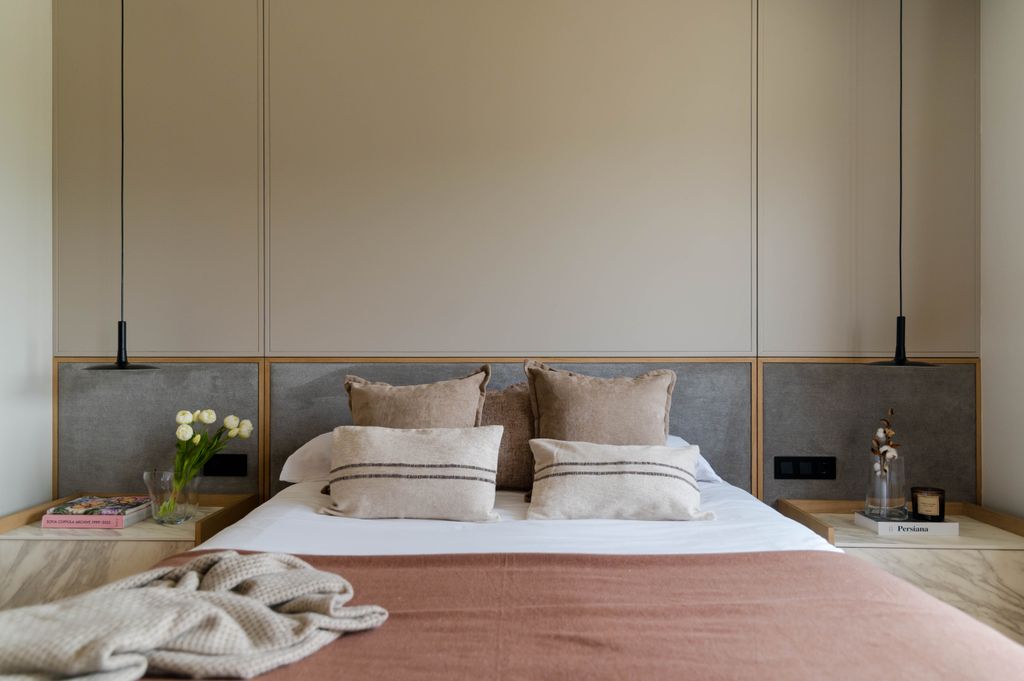 Dormitorio con ropa de cama de lino. 
