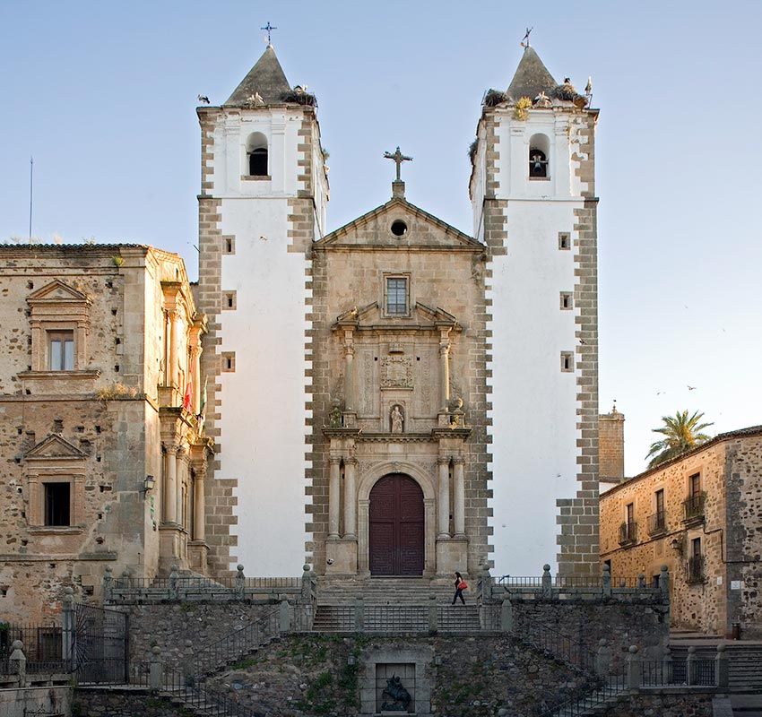 Cáceres, Iglesia de San Francisco Javier en el casco histórico