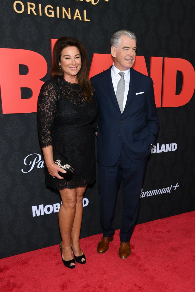 Keely Shaye Smith y Pierce Brosnan son ¡la pareja perfecta!