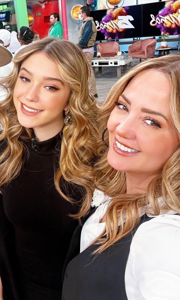Andrea Legarreta y Mía Rubín