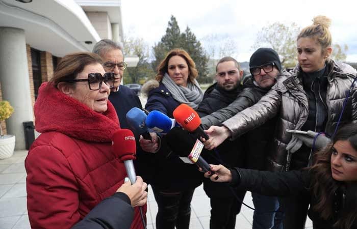 Teresa y Benito Rabal, desolados en el último adiós a su madre Asunción Balaguer