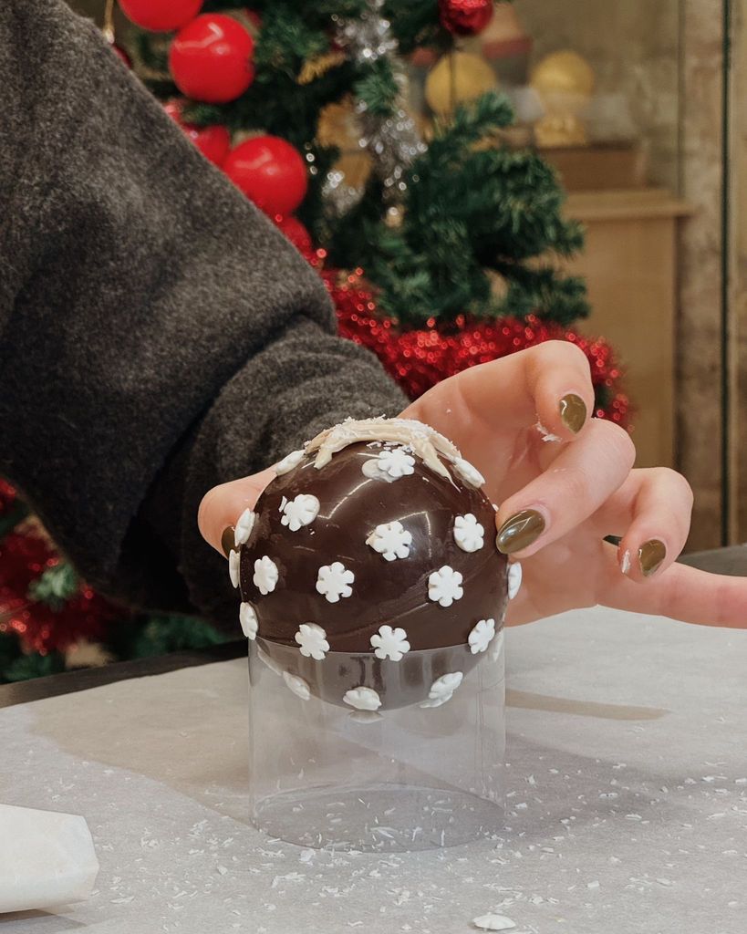 Esfera de chocolate.