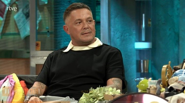 Alejandro Sanz frena a Broncano en 'La Revuelta': "Estás cada vez peor"