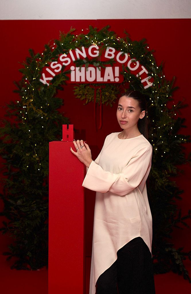 María Monfort posa en el 'Kissing Booth' de ¡HOLA!