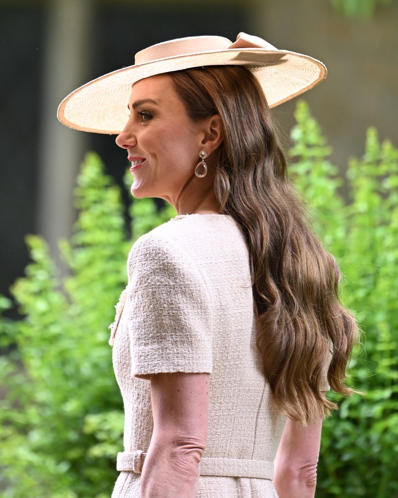 Kate Middleton, princesa de Gales, en la boda de Peter Phillips y Harriet Sperling en los Cotswolds, 2026.