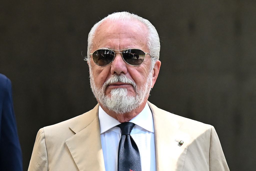 Aurelio de Laurentiis, dueño del Napoli, empresario y productor de cine, en la capilla ardiente de Giorgio Armani   