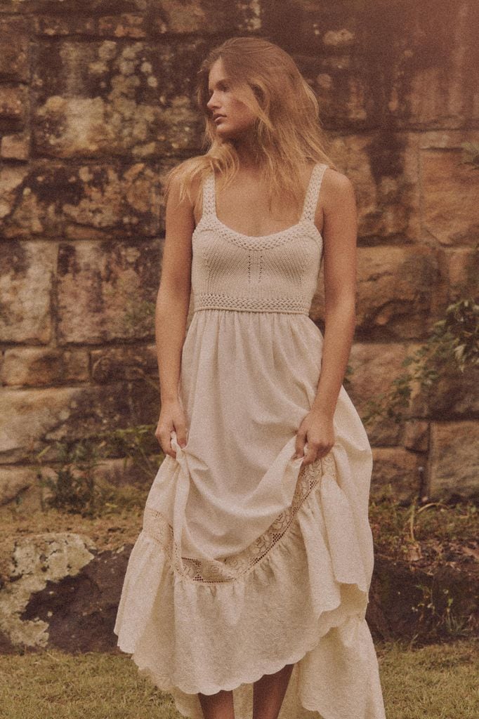15 vestidos de Zara que parecen de lujo y son perfectos para una novia que se case por lo civil